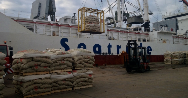 التفتيش و الشحن علي تقاوي البطاطس في ميناء بفرفايك الهولندي للموسم الزراعي 2015- 2016